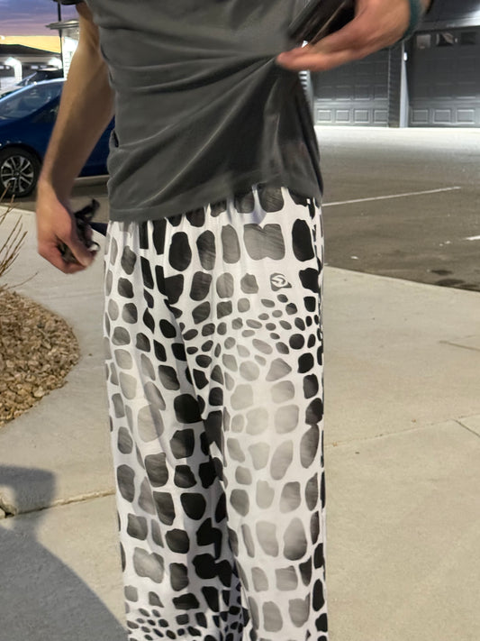 Giraffe Print Pants - SeeingDreams